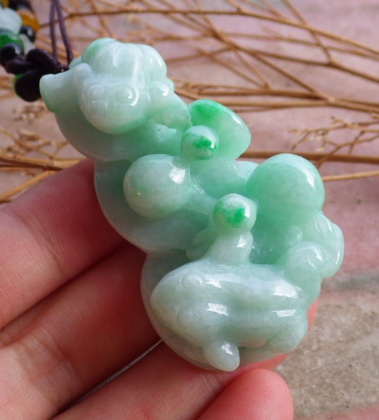 Certified Hand Carved Natural Myanmar Burma A Jade Jadeite Frog Toad Pendant Necklace