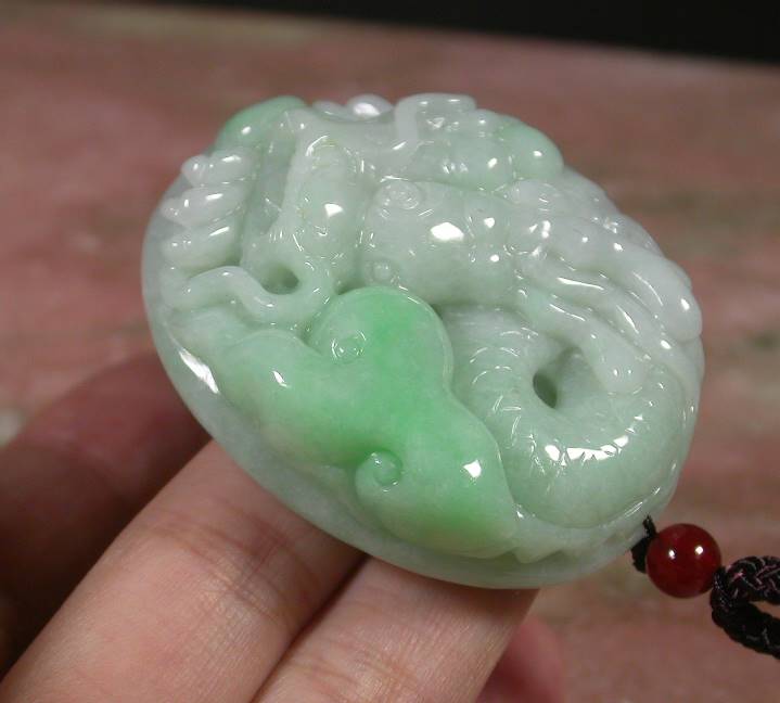 Certified Hand Carved Green Burma Natural A Jade jadeite Dragon Lotus Flower Pendant Necklace