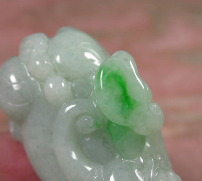 Certified Hand Carved Green Natural Hand Carved Myanmar Burma A Jade jadeite Dragon Pi Xiu Pendant Necklace