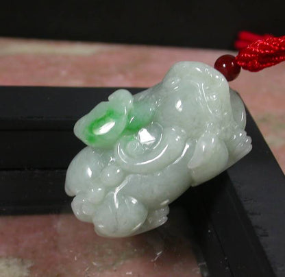 Certified Hand Carved Green Natural Hand Carved Myanmar Burma A Jade jadeite Dragon Pi Xiu Pendant Necklace