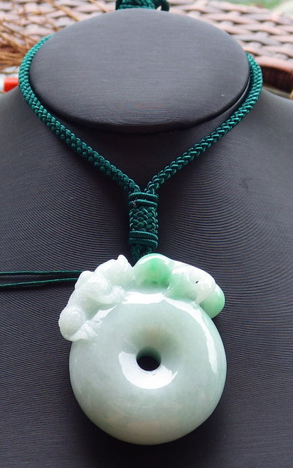 Certified Hand Carved Green Natural Myanmar Burma 100% A Jade jadeite Frog Toad Leaf Circle Donut Pendant Necklace