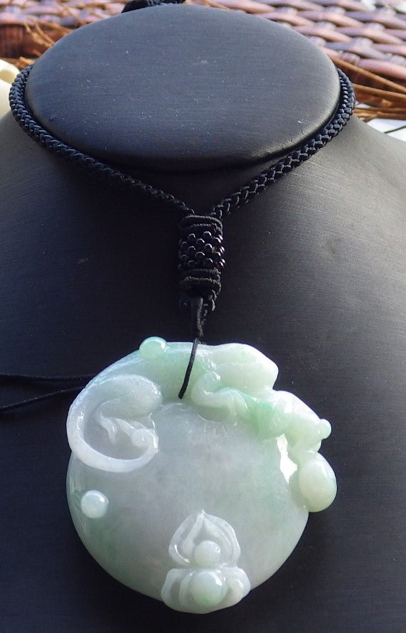 Certified Green Hand Carved Natural Myanmar Burma A Jade jadeite Dragon Lizard Spider Peach Pendant Necklace