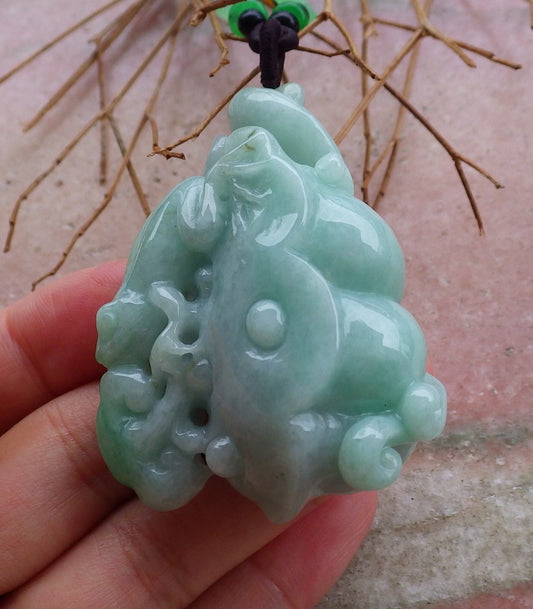 Certified Hand Carved Green Natural Burma Grade A Jade jadeite Frog Toad Lotus Pendant Necklace