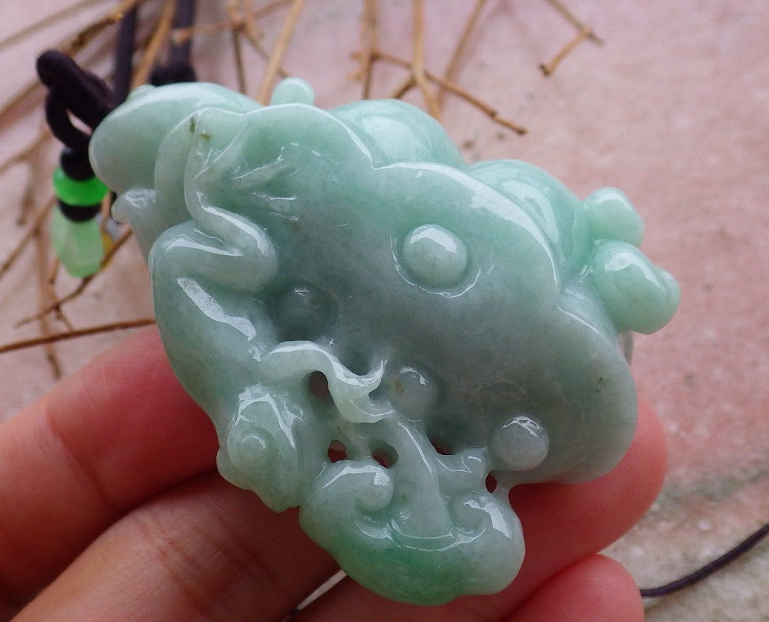 Certified Hand Carved Green Natural Burma Grade A Jade jadeite Frog Toad Lotus Pendant Necklace