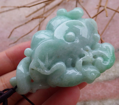 Certified Hand Carved Green Natural Burma Grade A Jade jadeite Frog Toad Lotus Pendant Necklace