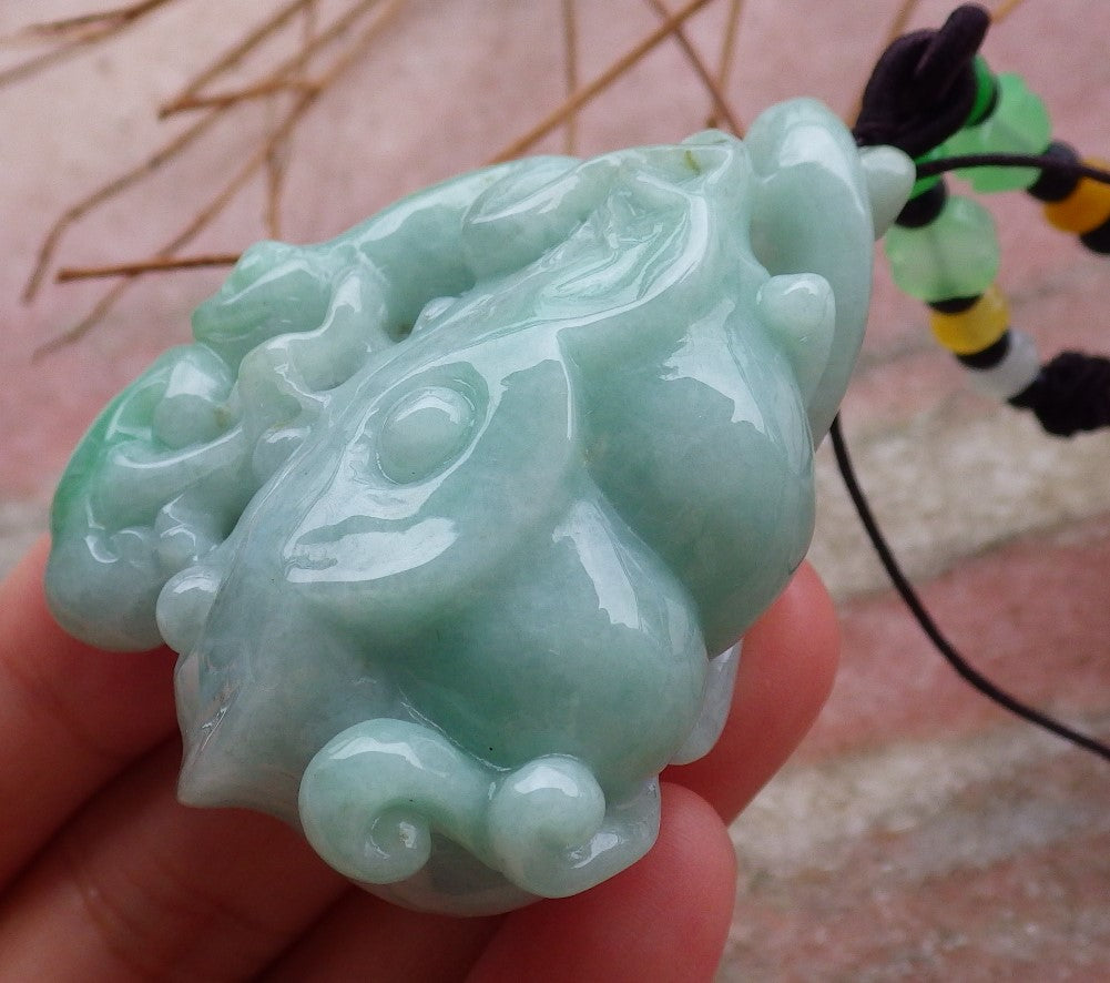 Certified Hand Carved Green Natural Burma Grade A Jade jadeite Frog Toad Lotus Pendant Necklace