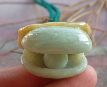 Certified Hand Carved Yellow Natural Burma A Jade jadeite Leaf Sea Shell Pendant Necklace