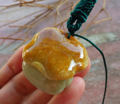 Certified Hand Carved Yellow Natural Burma A Jade jadeite Leaf Sea Shell Pendant Necklace