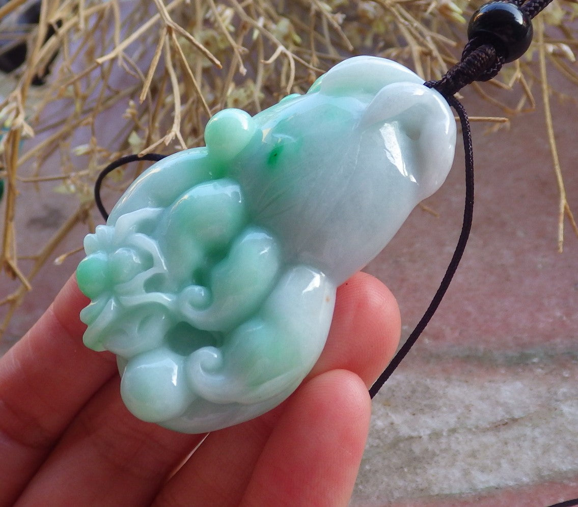 Certified Hand Carved Lavender Green Natural Myanmar Burma A Jade jadeite Spider Ginseng Pendant Necklace