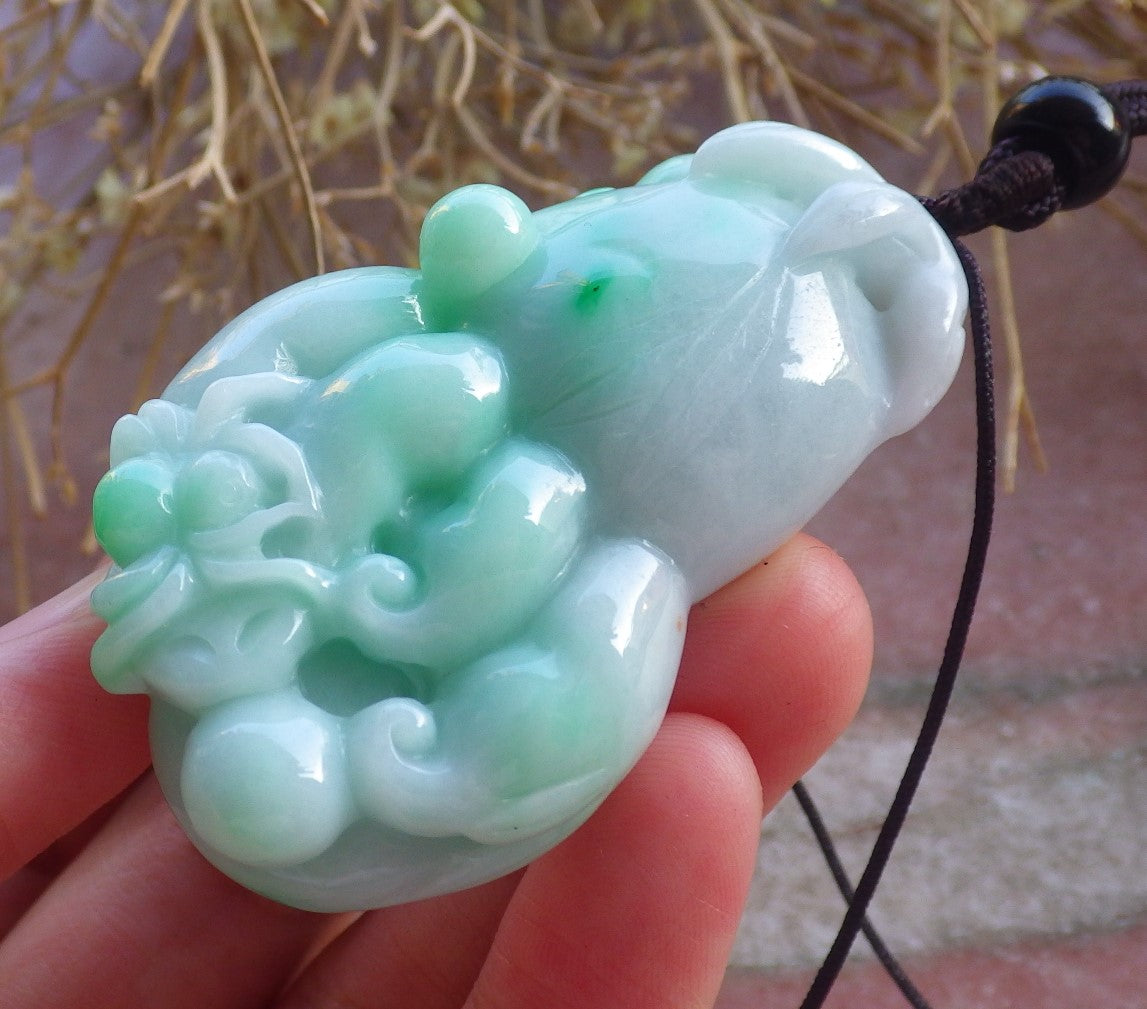 Certified Hand Carved Lavender Green Natural Myanmar Burma A Jade jadeite Spider Ginseng Pendant Necklace