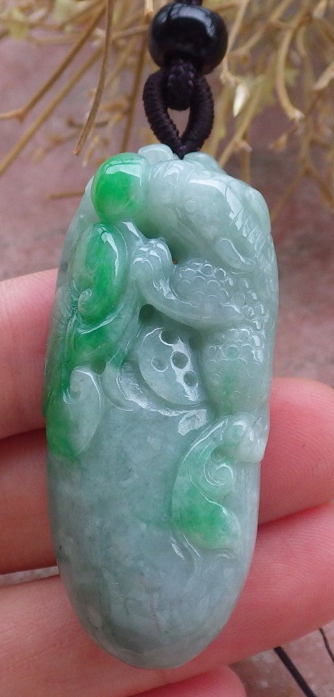 Certified Hand Carved Green Natural Burma A Jade jadeite Frog Toad Lotus Flower Ruyi Pendant Necklace