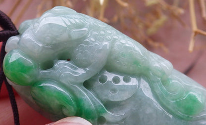 Certified Hand Carved Green Natural Burma A Jade jadeite Frog Toad Lotus Flower Ruyi Pendant Necklace