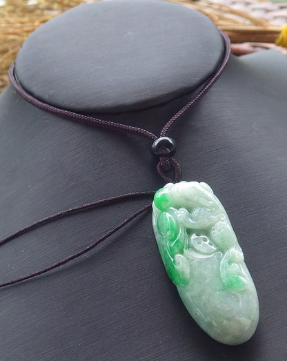 Certified Hand Carved Green Natural Burma A Jade jadeite Frog Toad Lotus Flower Ruyi Pendant Necklace