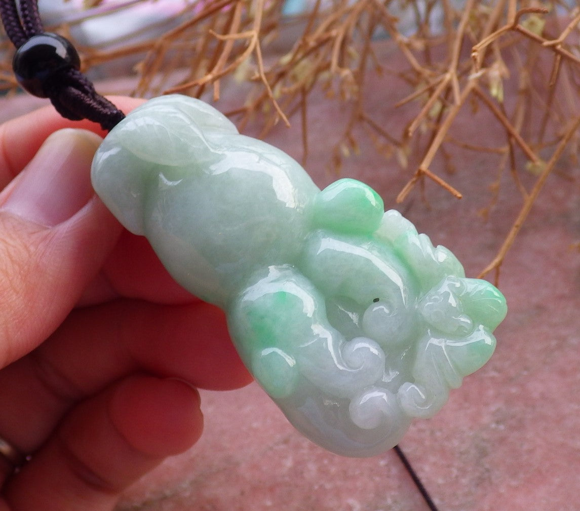 Certified Hand Carved Green Myanmar Burma 100% Natural A Jade jadeite Bat Ginseng Pendant Necklace