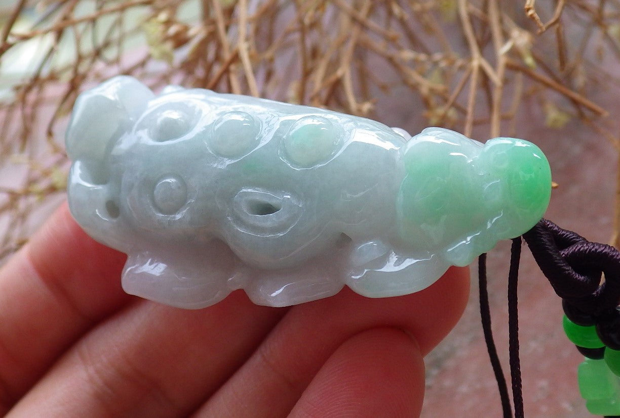 Certified Hand Carved Green Natural Myanmar Burma A Jade jadeite Frog Toad Lotus Flower Pendant Necklace