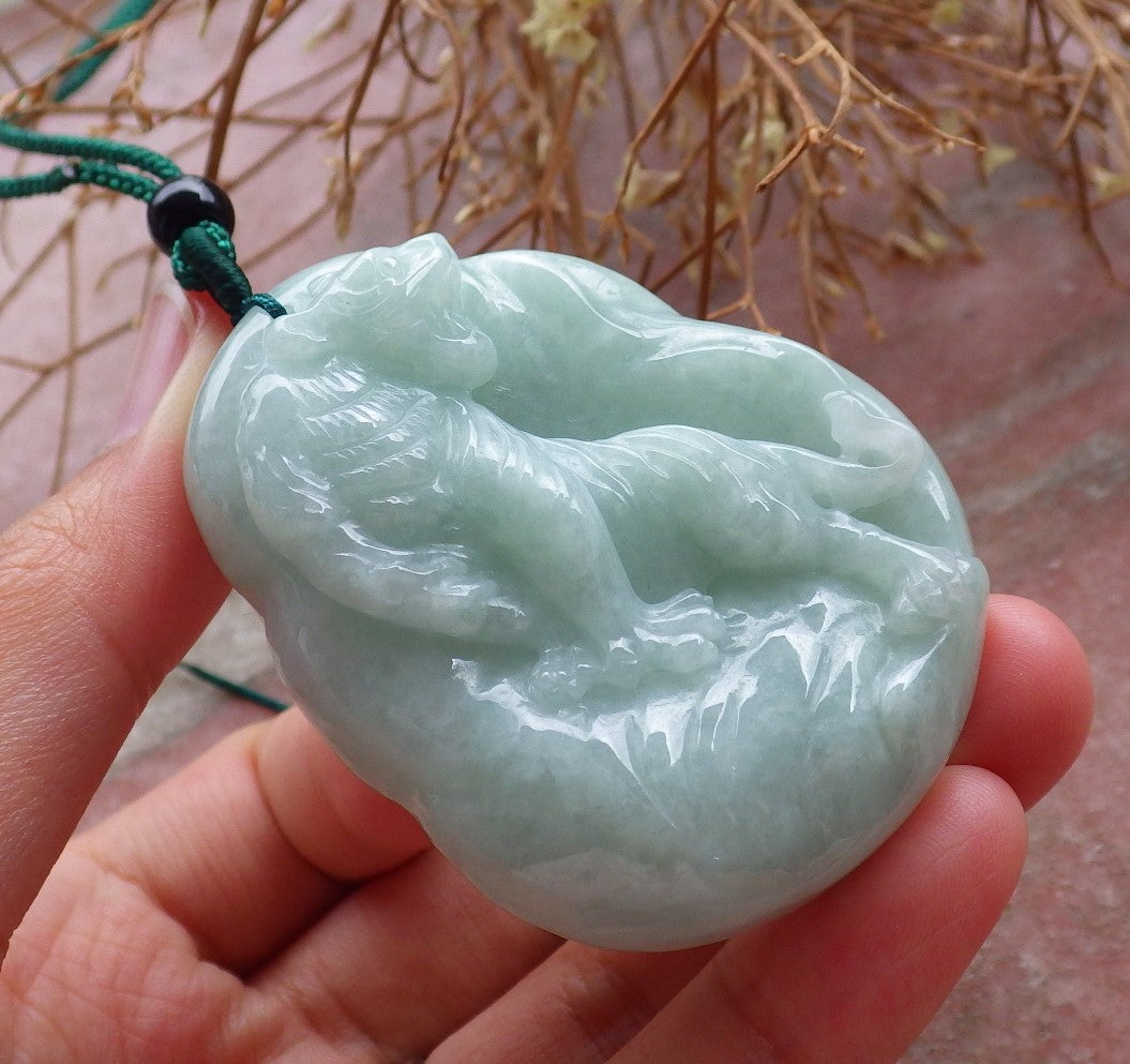 Certified Hand Carved Green Natural Myanmar Burma A Jade Jadeite Zodiac Tiger Pendant Necklace