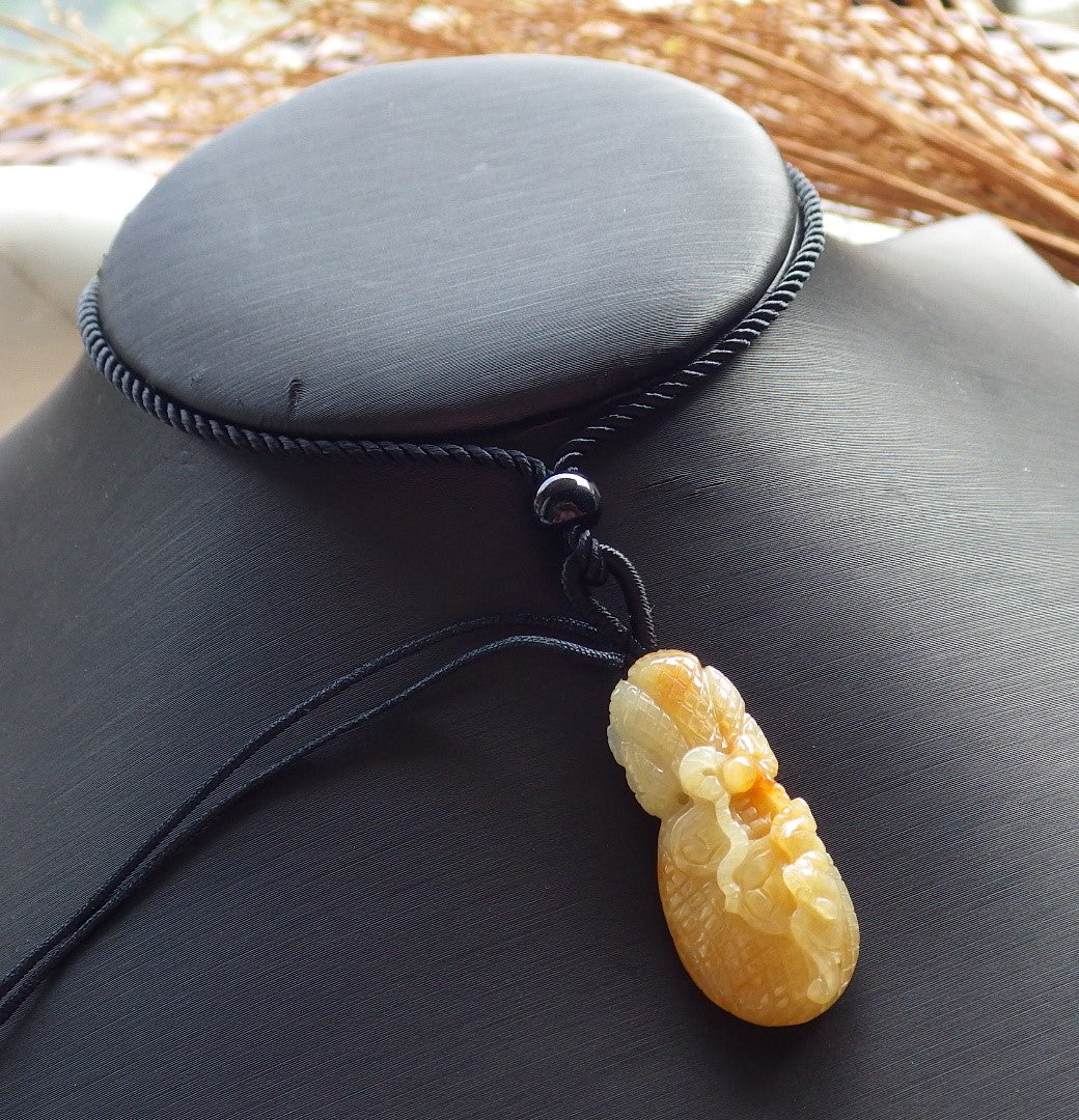 Certified Hand Carved Natural Myanmar Burma A Jade jadeite Bat Money Coin Bag Pendant Necklace