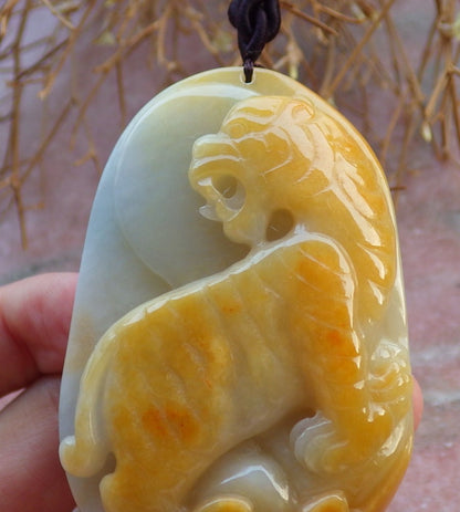 Certified Hand Carved Green Yellow 100% Natural Myanmar Burma A Jade jadeite Tiger Zodiac Pendant Necklace