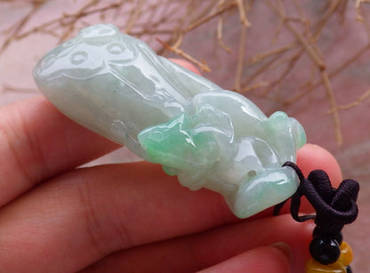 Certified Hand Carved Green Natural Myanmar Burma A Jade jadeite Frog Toad Lotus Flower Pendant Necklace