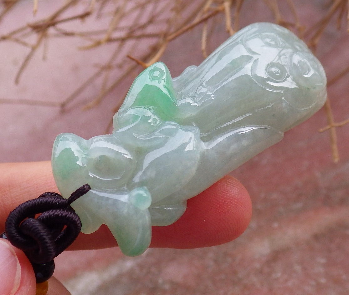 Certified Hand Carved Green Natural Myanmar Burma A Jade jadeite Frog Toad Lotus Flower Pendant Necklace