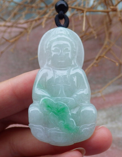 Certified Hand Carved Green Natural Myanmar Burma A Jade jadeite Guanyin Kwan Yin Pendant Necklace