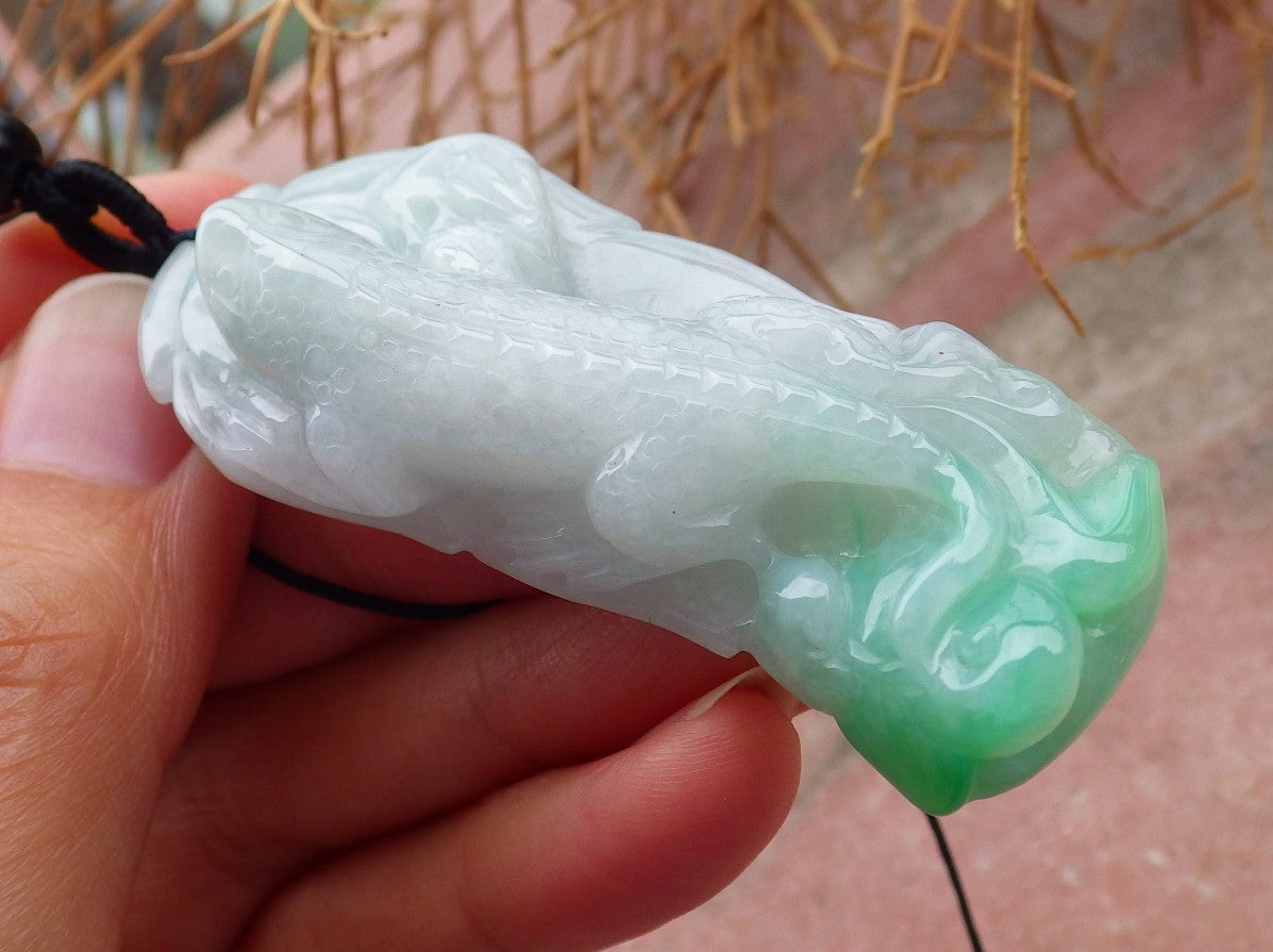 Certified Hand Carved Green Myanmar Burma Natural A Jade jadeite Dragon Lizard Pendant Necklace