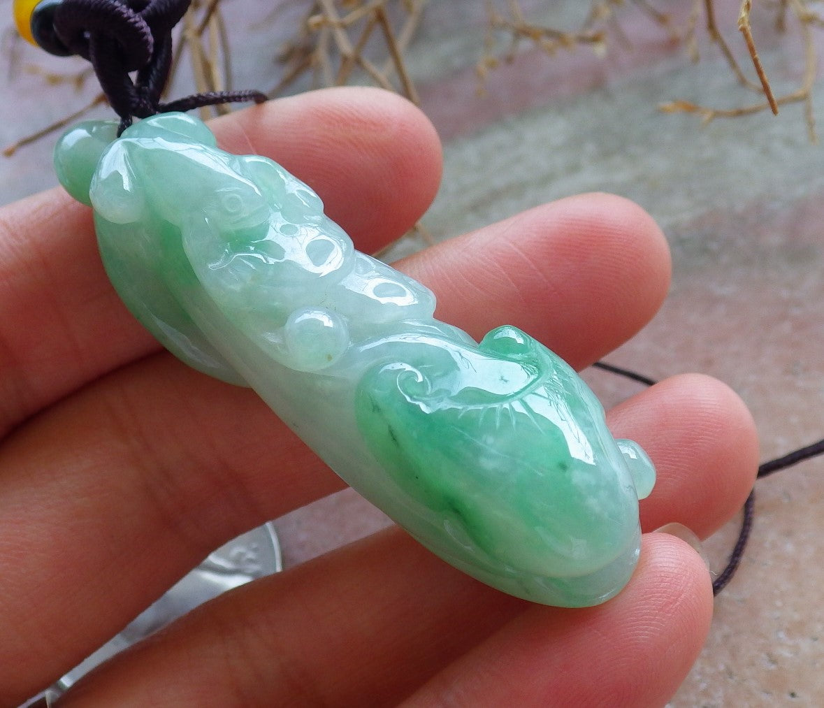 Certified Hand Carved Green Natural Myanmar Burma A Jade jadeite Frog Toad Lotus Flower Pendant Necklace