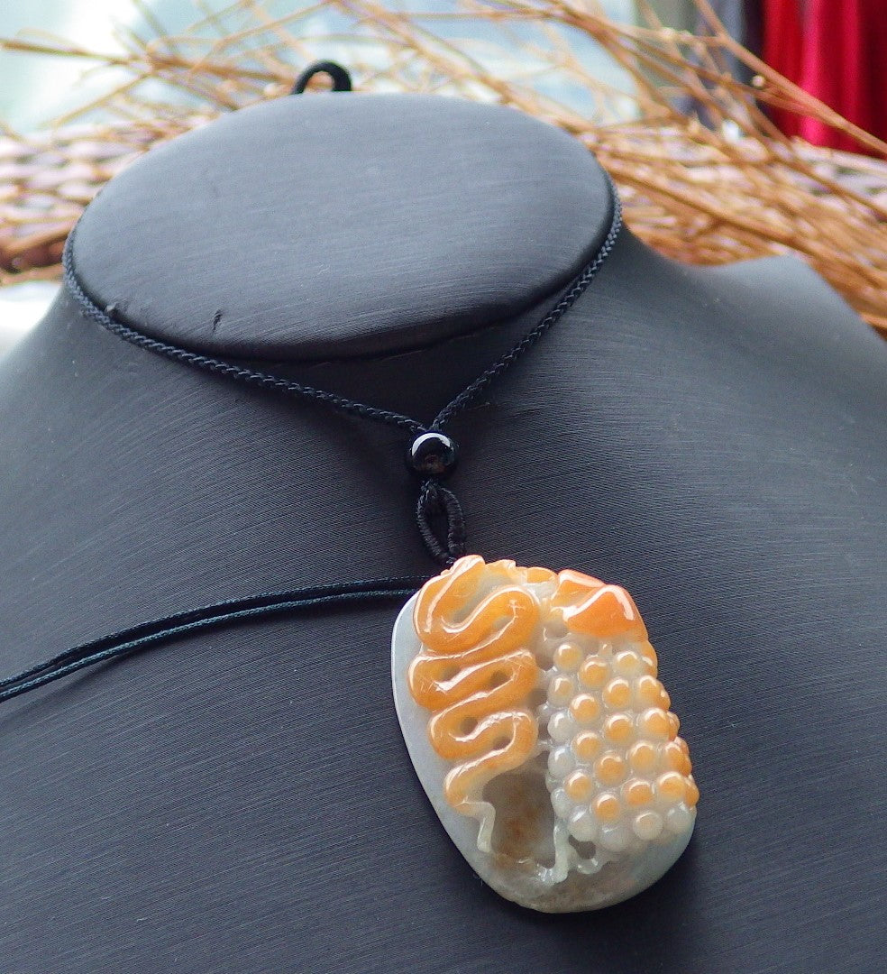 Certified Hand Carved Natural Green Yellow Myanmar Burma A Jade jadeite top Snake Grape Pendant Necklace