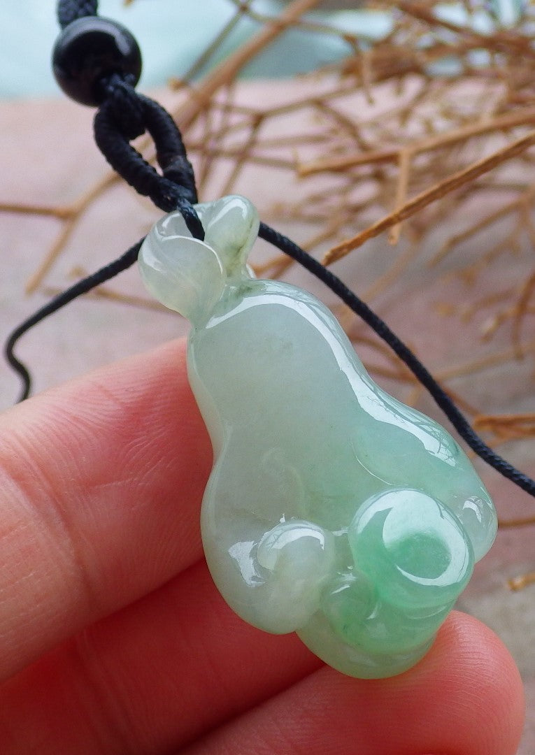 Certified Hand Carved Green Natural Myanmar Burma A Jade jadeite Buddha God Hand Pendant Necklace