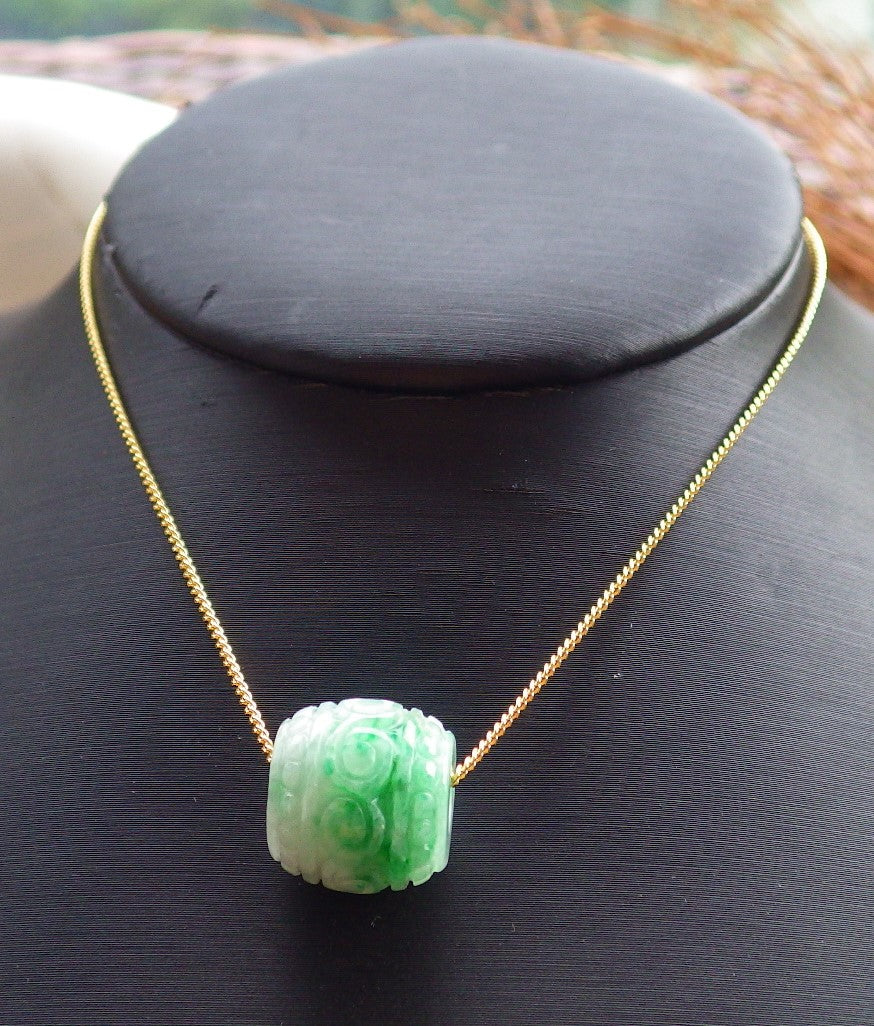 Certified Hand Carved Green Natural Myanmar Burma A Jade Jadeite Barrel Circle Donut Ruyi Pendant Necklace