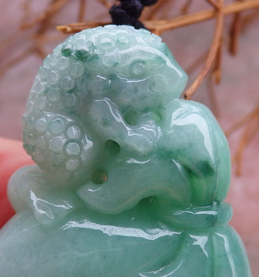 Certified Hand Carved Natural Green Myanmar Burma A Jade jadeite Frog Toad Bag Coin Pendant Necklace