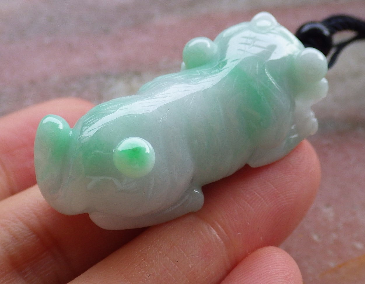 Certified Hand Carved Green Natural Myanmar Burma A Jade Jadeite Zodiac Tiger Lucky Amulet Pendant Necklace