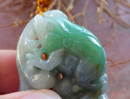 Certified Hand Carved Natural Green Myanmar Burma A Jade jadeite Frog Toad Lotus Flower Pendant Necklace