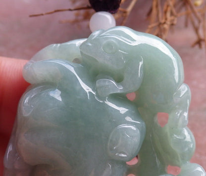 Certified Hand Carved Green Natural Myanmar Burma A Jade Jadeite Zodiac Tiger Frog Toad Lucky Amulet Pendant Necklace