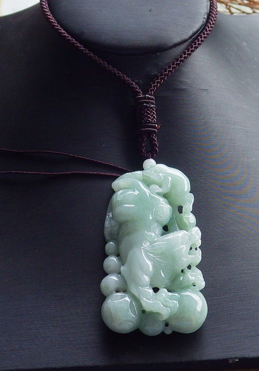 Certified Hand Carved Green Natural Myanmar Burma A Jade Jadeite Zodiac Tiger Frog Toad Lucky Amulet Pendant Necklace