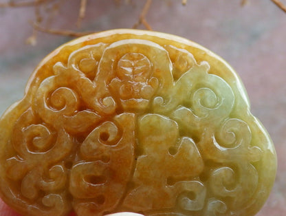 Certified Hand Carved Green Yellow Natural Myanmar Burma A Jade jadeite Bat Fu Lotus Ruyi Flower Pendant Necklace