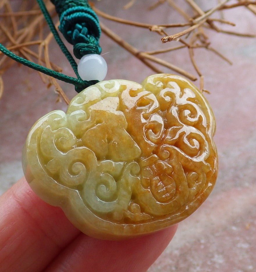 Certified Hand Carved Green Yellow Natural Myanmar Burma A Jade jadeite Bat Fu Lotus Ruyi Flower Pendant Necklace