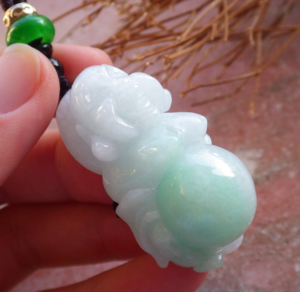 Certified Hand Carved Green Natural Burma A Jade jadeite Buddha God Pendant Necklace