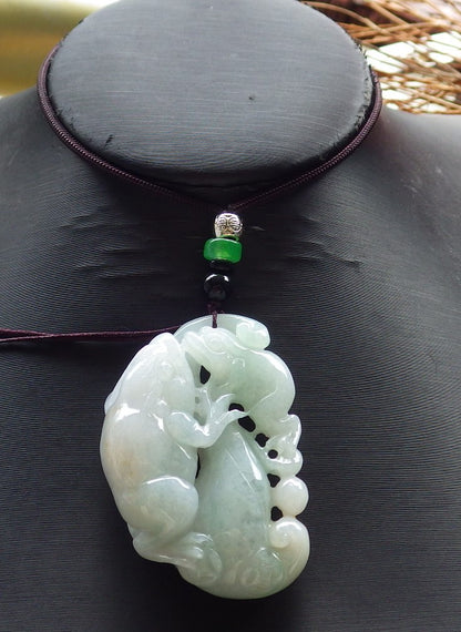 Certified Hand Carved Green Natural Myanmar Burma A Jade Jadeite Pendant Frog Toad Ruyi Pendant Necklace