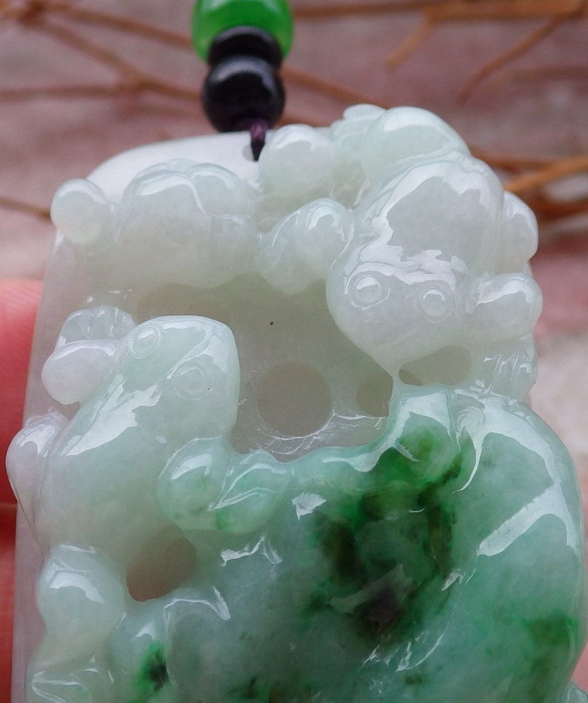 Certified Hand Carved Natural Green Myanmar Burma A Jade jadeite Frog Toad Lotus Leaf Pendant Necklace