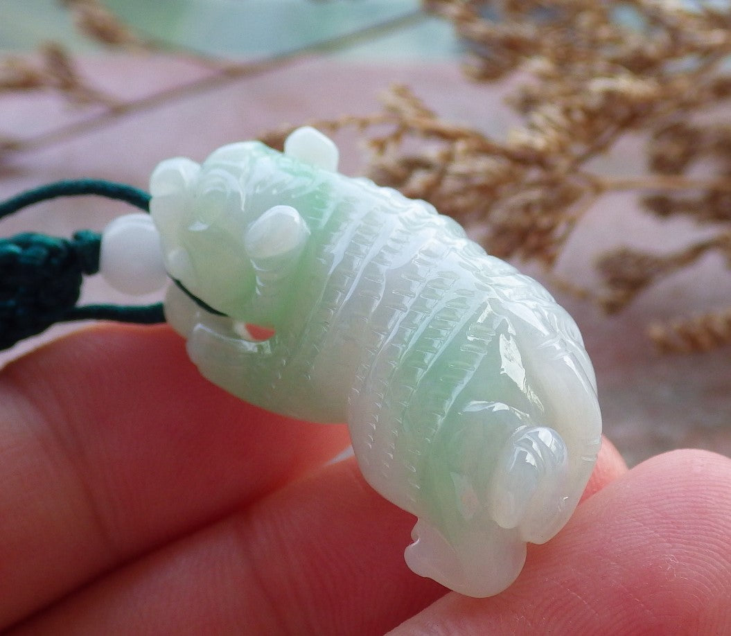 Certified Hand Carved Green Natural Myanmar Burma A Jade Jadeite Zodiac Tiger Pendant Necklace