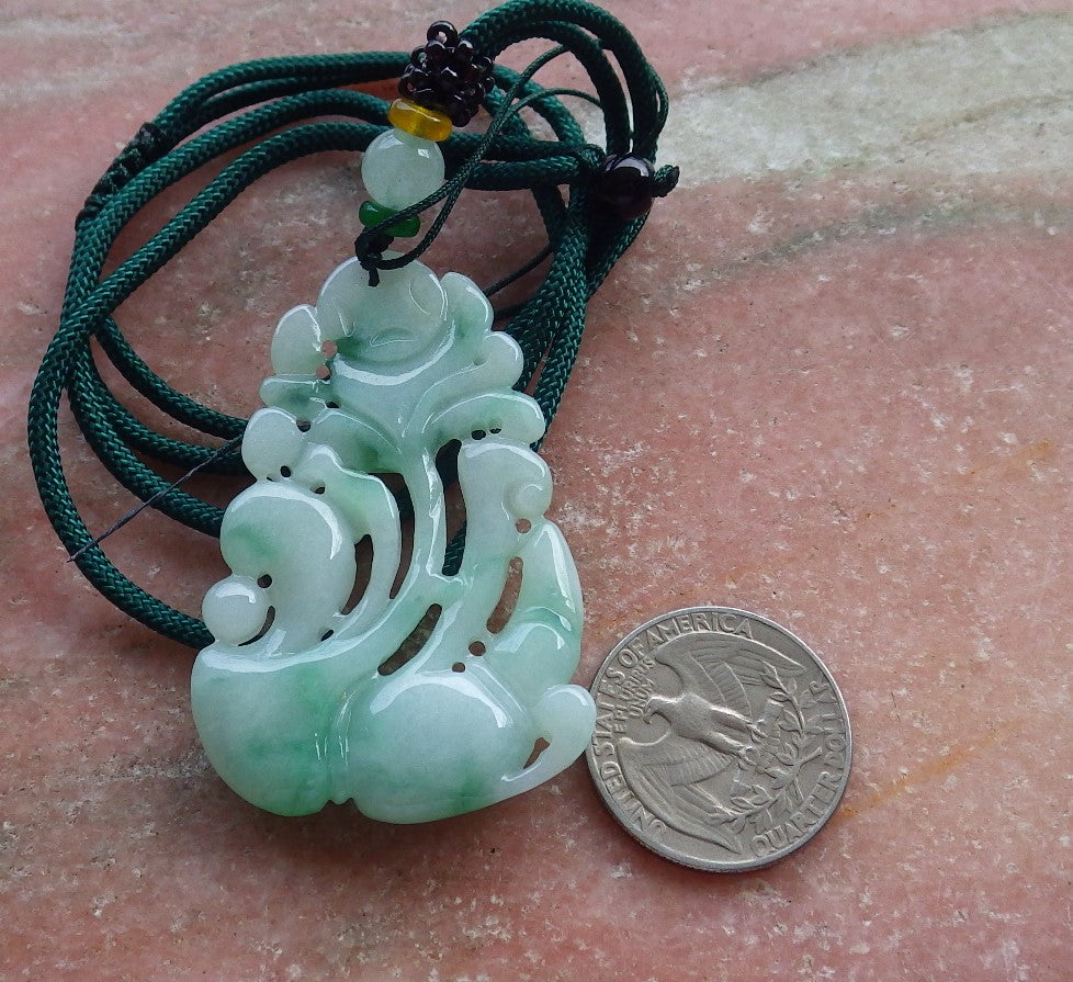 Certified Hand Carved Green Natural Myanmar Burma A Jade jadeite Bee Lotus Lucky Amulet Pendant Necklace