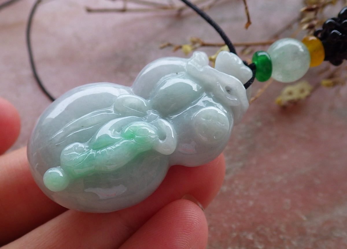 Certified Hand Carved Green Natural Myanmar Burma A Jade jadeite Bat Money Coin Bag Pendant Necklace