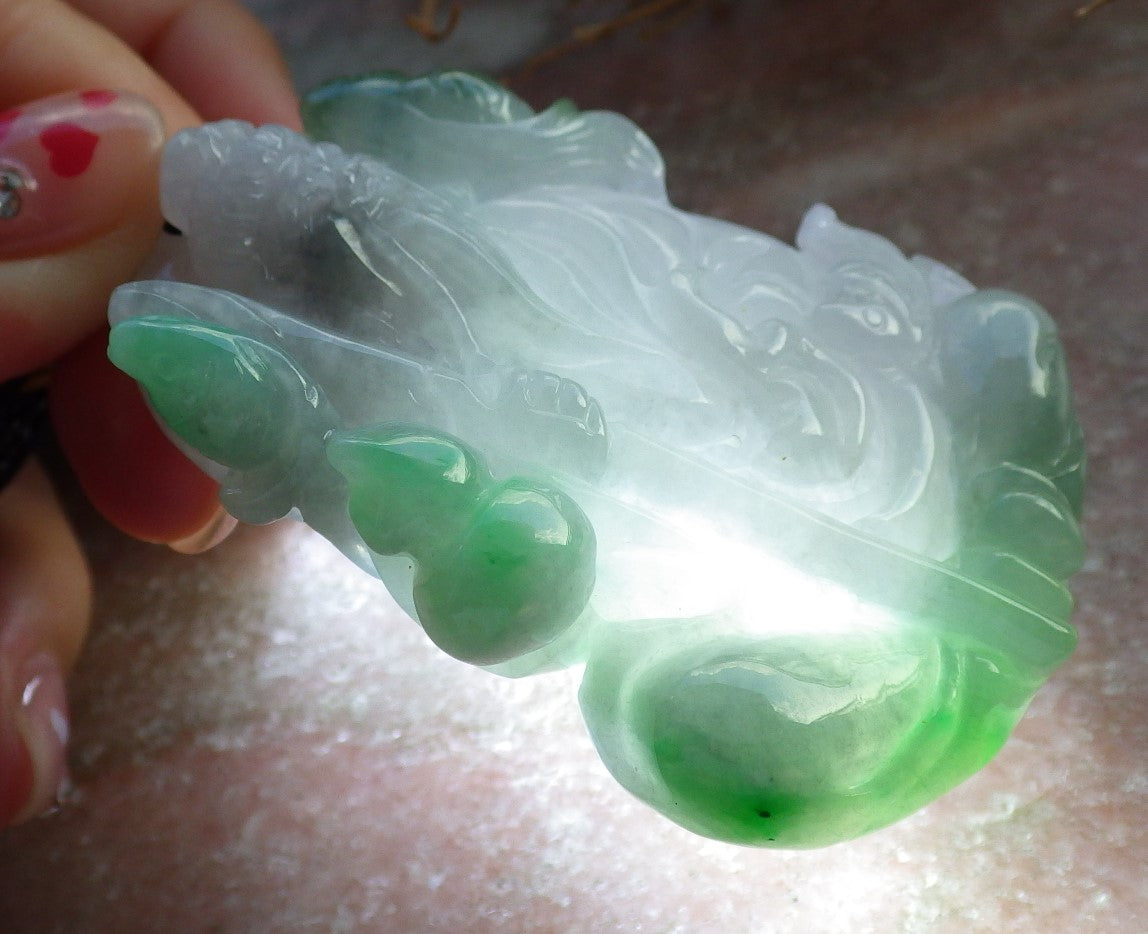 Certified Hand Carved Natural Myanmar Burma A Jade jadeite Fisherman Catch Fish Lucky Amulet Pendant Necklace