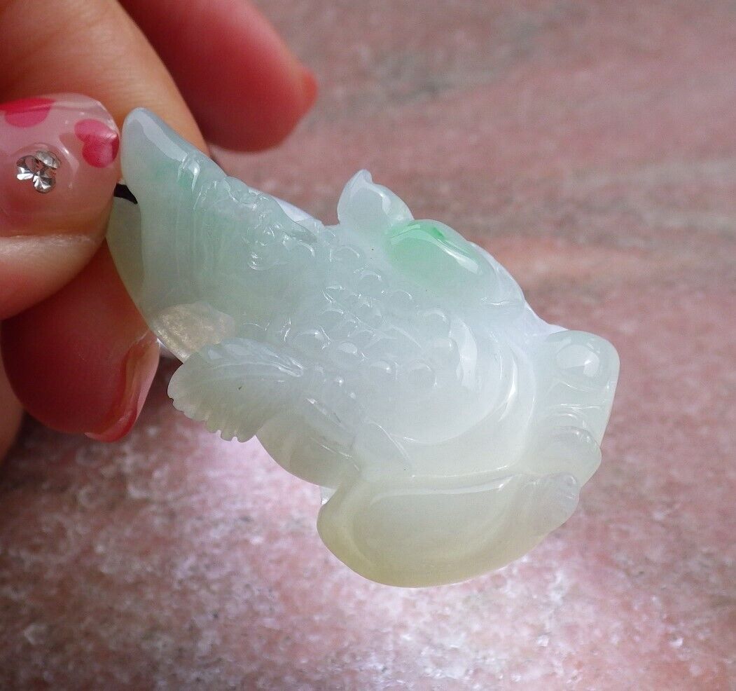 Certified Hand Carved Green Natural Myanmar Burma Grade A Jade jadeite Ji Kung Buddha God Pendant Necklace