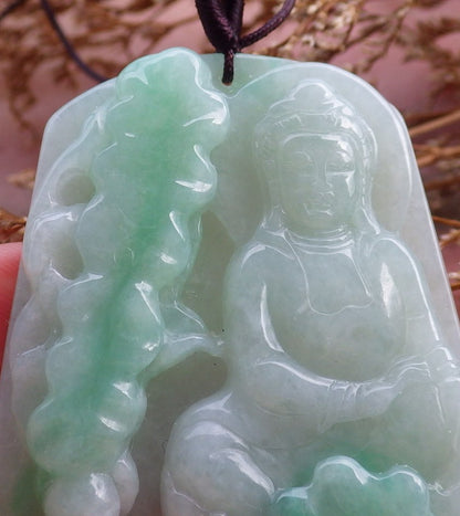 Certified Hand Carved Green 100% Natural Myanmar Burma A Jade Jadeite Guanyin Kwan yin Fish Pendant Necklace