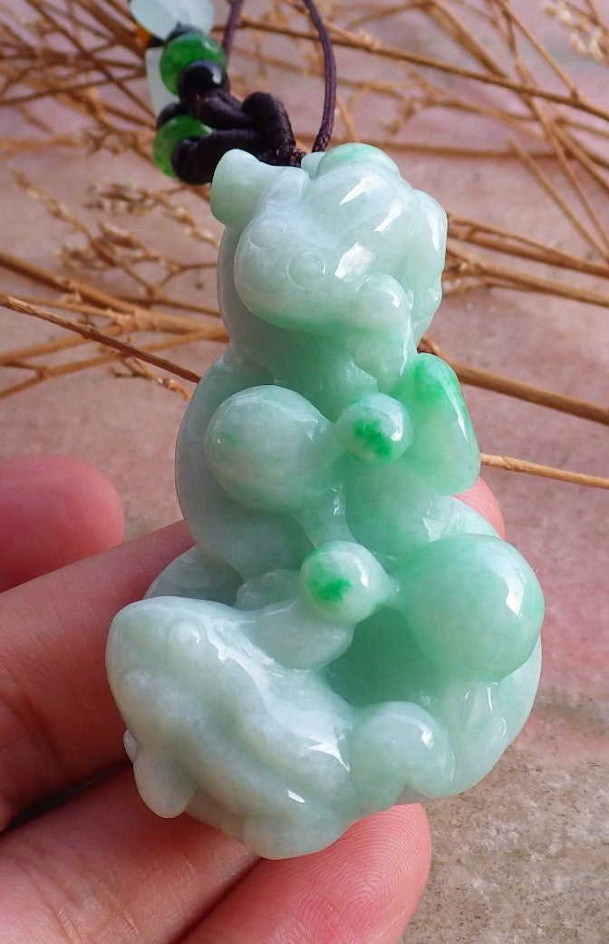 Certified Hand Carved Natural Myanmar Burma A Jade Jadeite Frog Toad Pendant Necklace