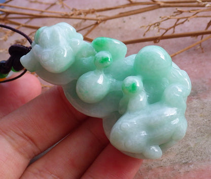 Certified Hand Carved Natural Myanmar Burma A Jade Jadeite Frog Toad Pendant Necklace