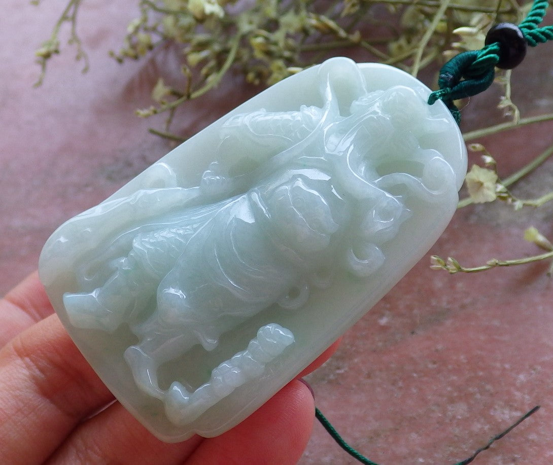 Certified Hand Carved Green 100% Natural Burma Grade A Jade Jadeite Fight God Guan Gong God Guangyu Broadword Pendant Necklace