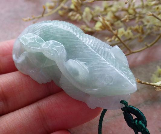 Certified Hand Carved Green 100% Natural Myanmar Burma A Jade Jadeite Mouse Bat Pendant Necklace